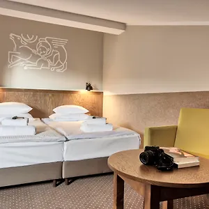 *** Hotel apartamentowy Daniel Griffin By Artery Polska